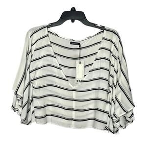 Boo Hoo Cropped Striped Batwing Sleeves V Neckline New Size Medium